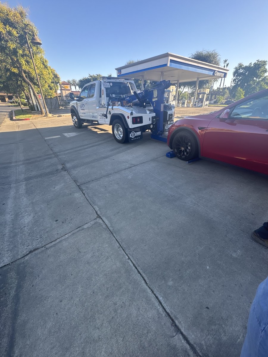 R&R Automotive and Towing work