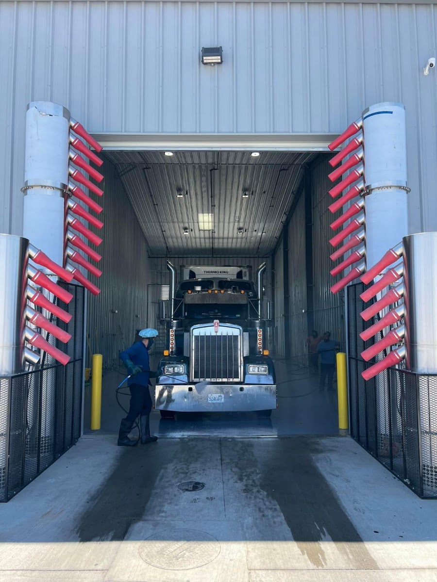 Vanco Truck Wash & Repair Service work