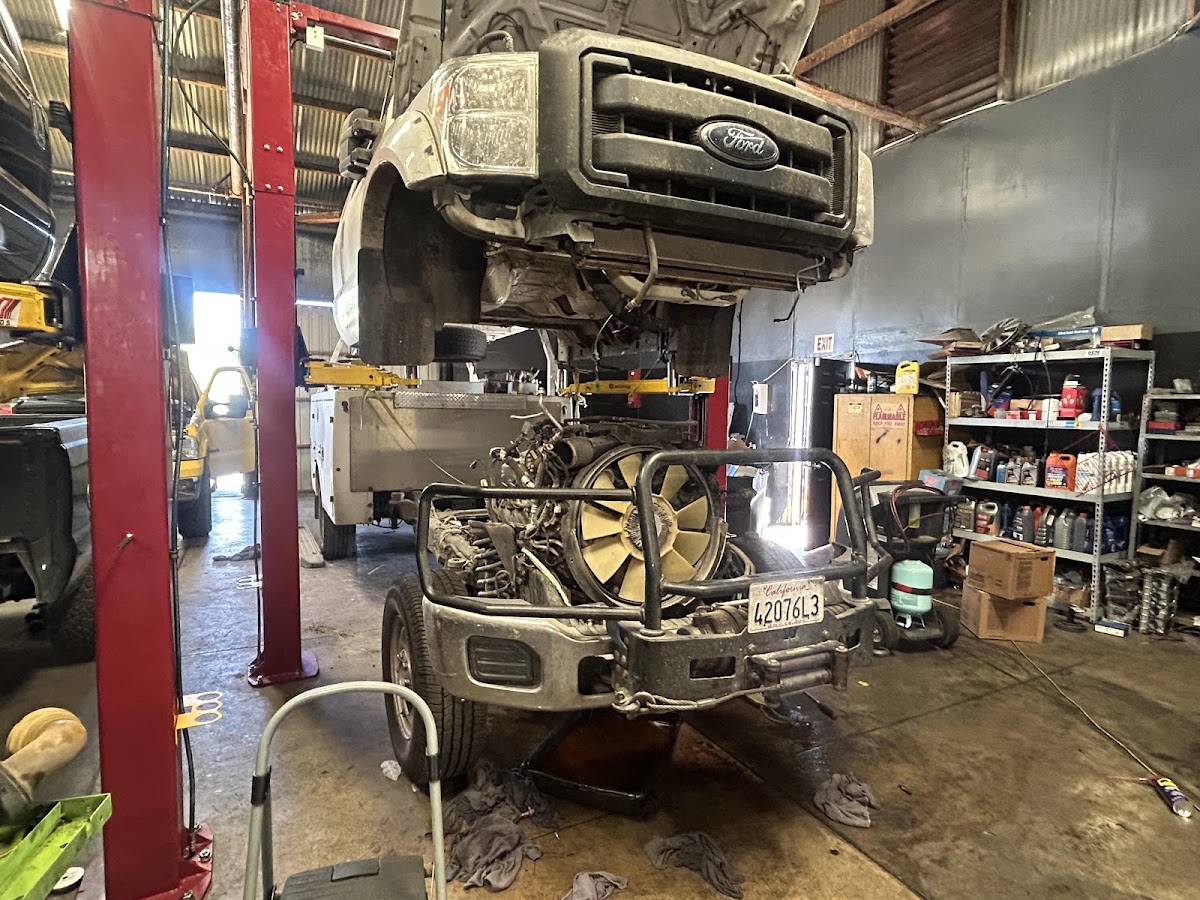 Ron's Diesel & Auto Repair Shop