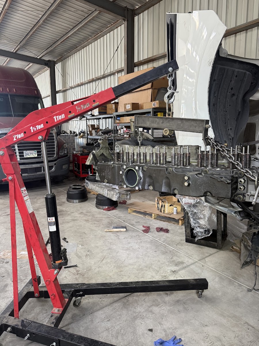 Brothers Truck & Trailer Repair & Road Service work