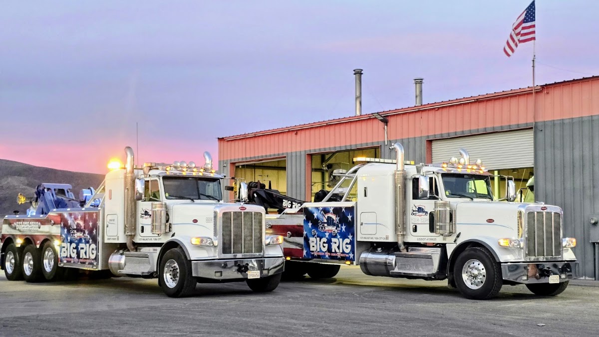 Big Rig Truck Repair And Towing work