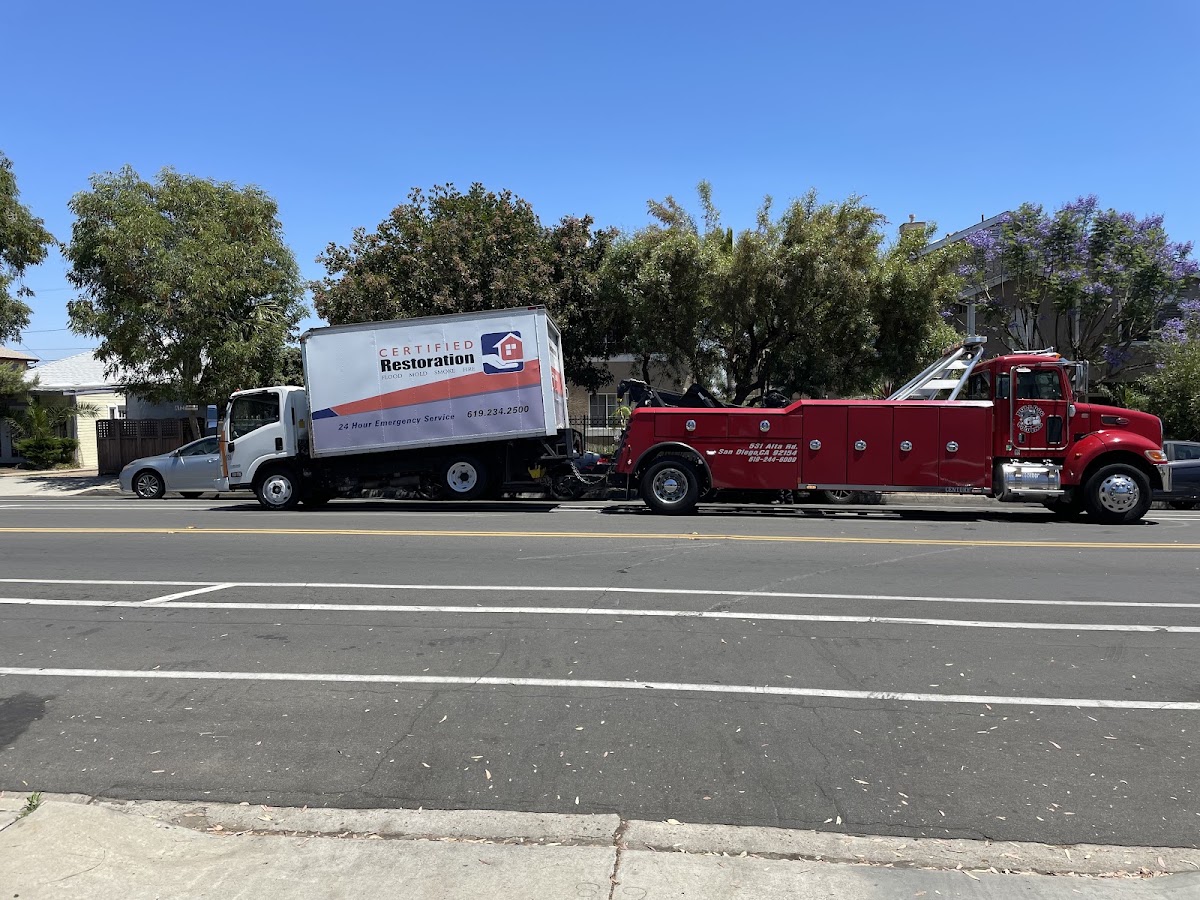 Bulldog Towing Service work