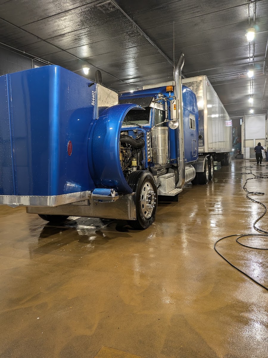 Blue Beacon Truck Wash of Los Angeles work