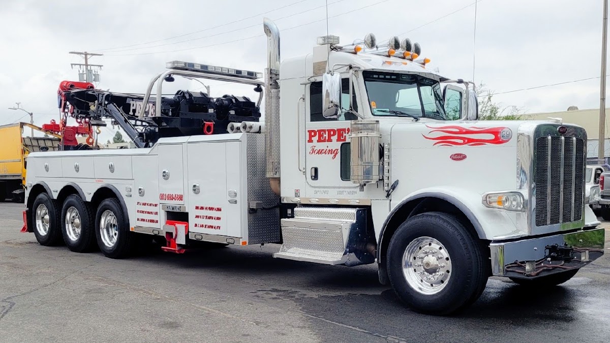 Pepe's Towing Service (Fontana)