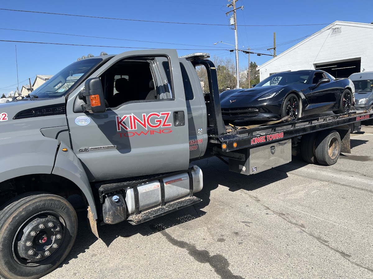King'z Towing LLC work